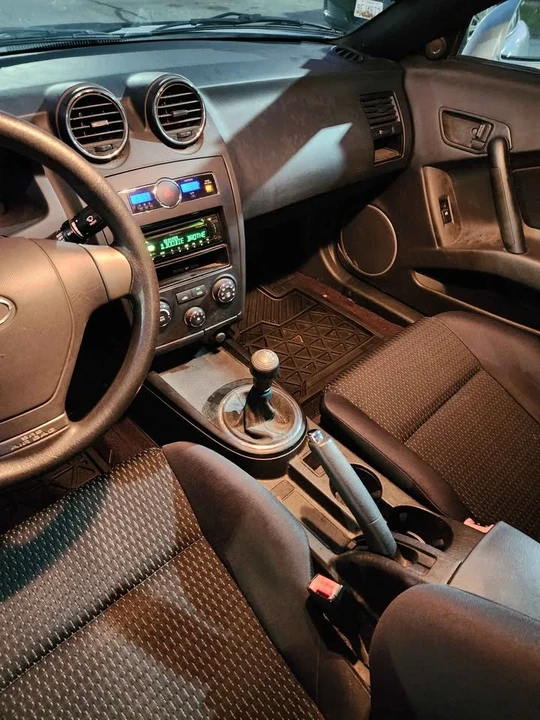 2008 Hyundai Tiburon - Image 17 of 20