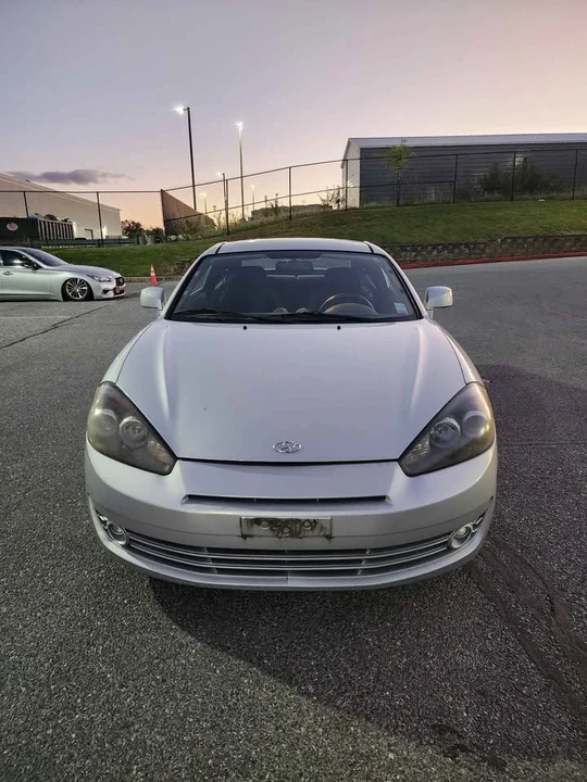2008 Hyundai Tiburon - Image 11 of 20