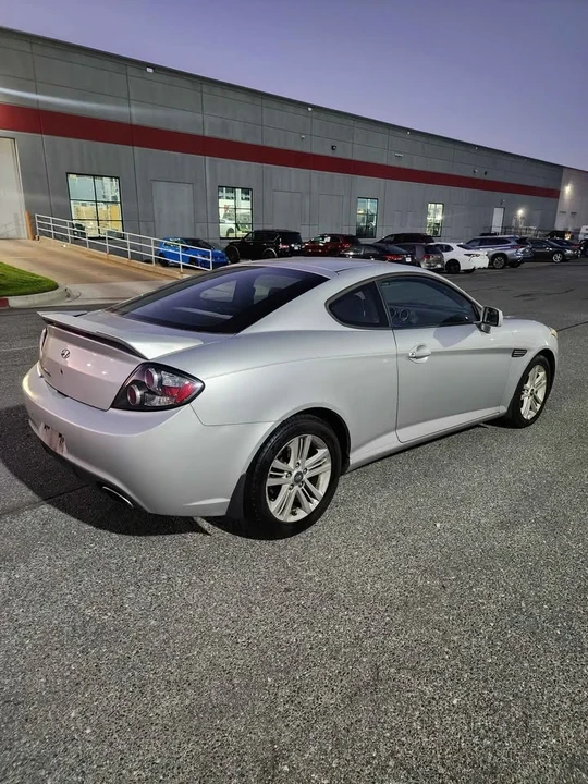 2008 Hyundai Tiburon - Image 7 of 20