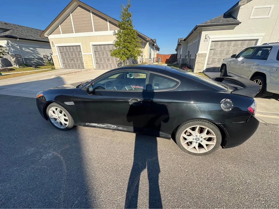 2008 Hyundai Tiburon - Image 3 of 4