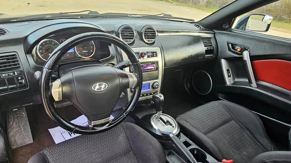 2008 Hyundai Tiburon - Image 5 of 10
