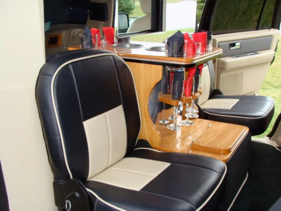2008 Imperial - Image 6 of 12