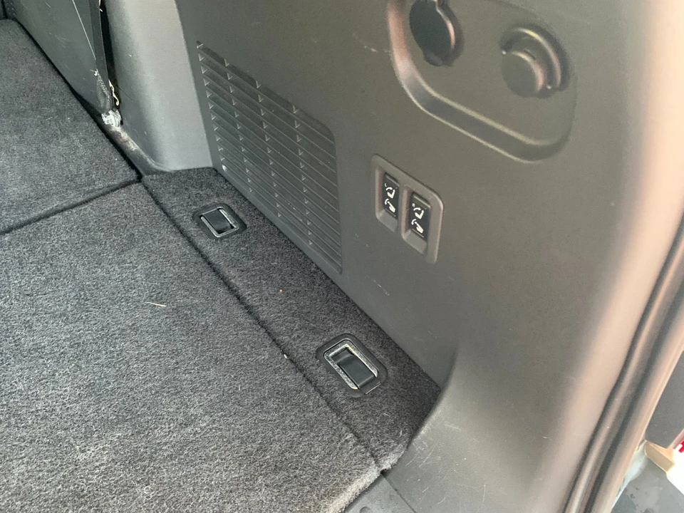 2008 Infiniti QX80 - Image 12 of 19