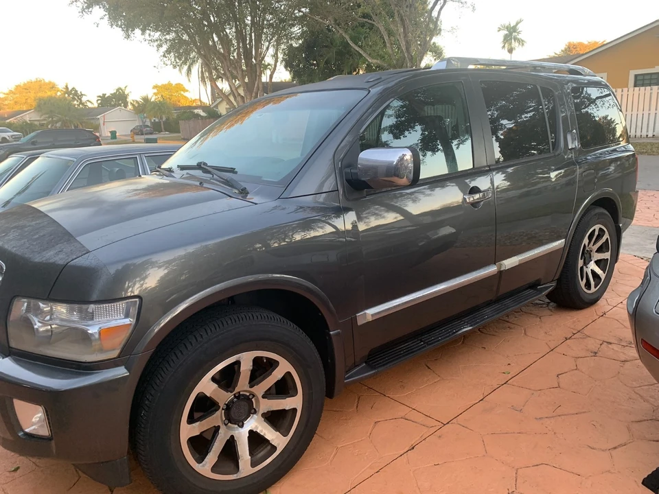 2008 Infiniti QX80 - Image 3 of 19