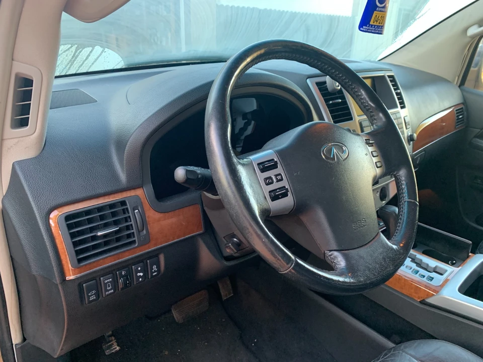 2008 Infiniti QX80 - Image 9 of 19