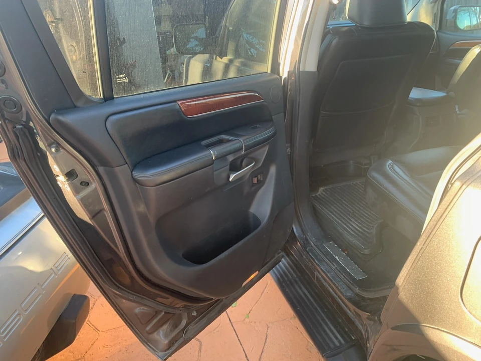 2008 Infiniti QX80 - Image 17 of 19