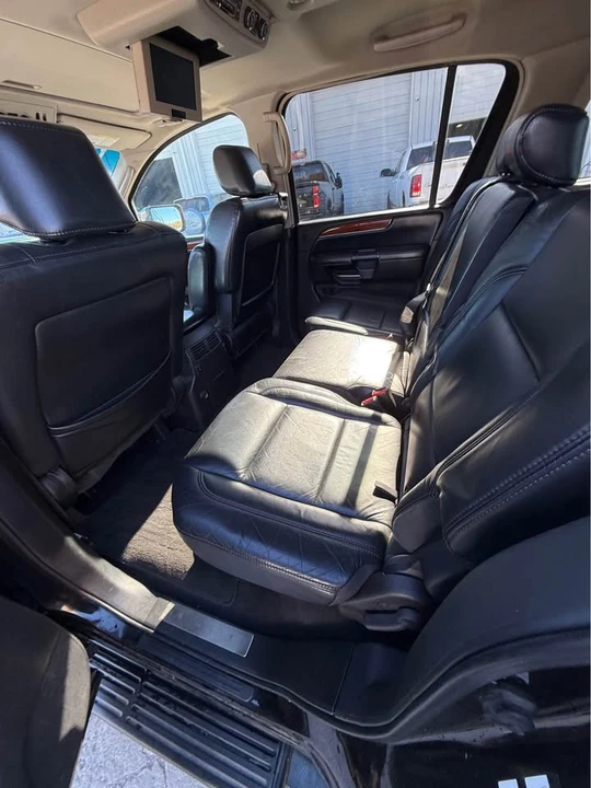 2008 Infiniti QX80 - Image 11 of 12