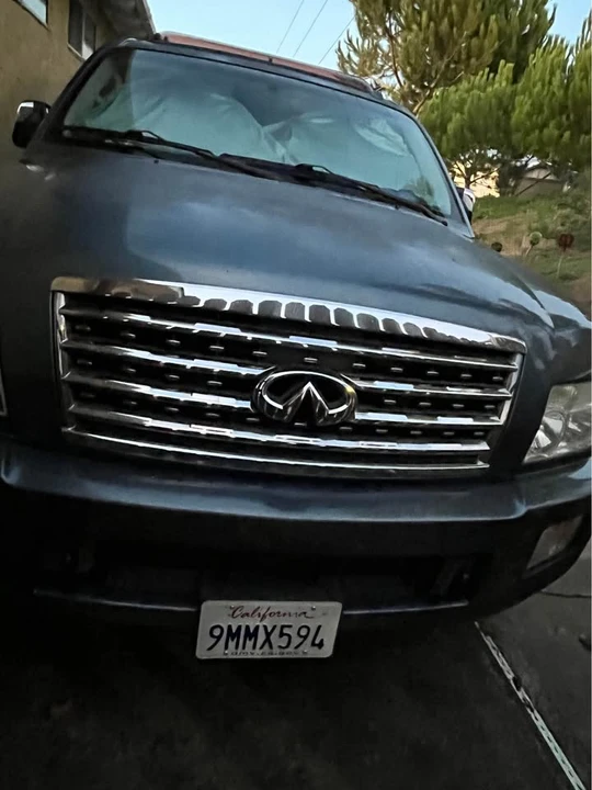 2008 Infiniti QX80 - Image 2 of 10