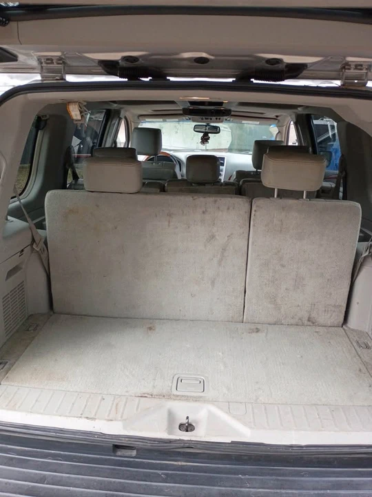 2008 Infiniti QX80 - Image 11 of 12