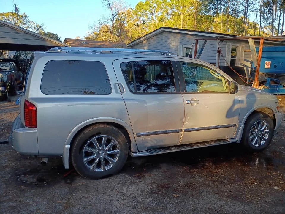 2008 Infiniti QX80 - Image 4 of 12