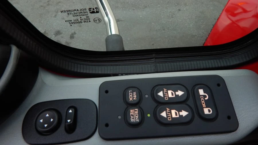 2008 International Harvester XT - Image 8 of 12