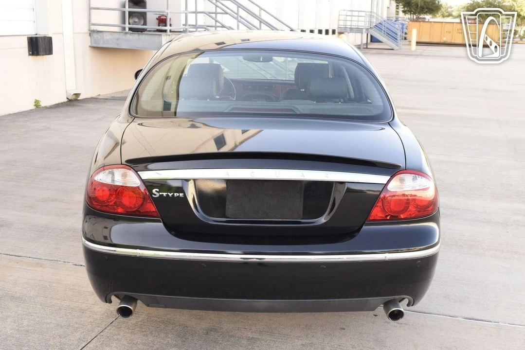 2008 Jaguar S-Type 2nd Gen - Image 11 of 12