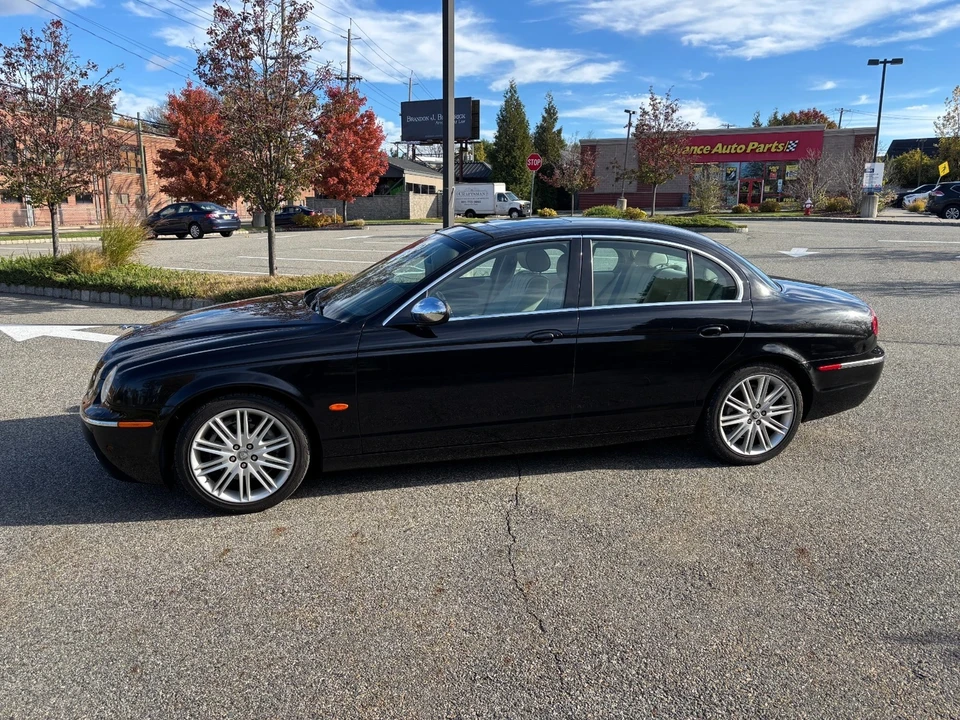 2008 Jaguar S-Type 2nd Gen - Image 10 of 20