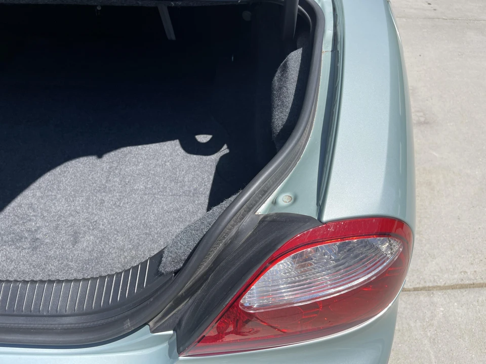 2008 Jaguar S-Type 2nd Gen - Image 19 of 31