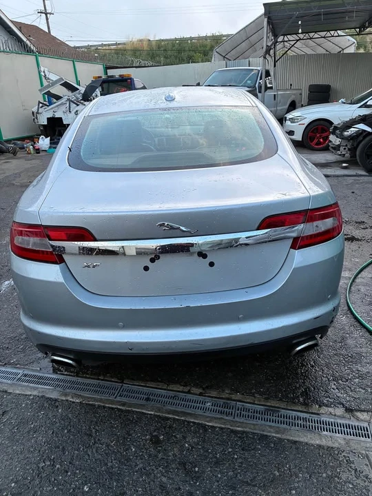 2008 Jaguar XE - Image 6 of 9