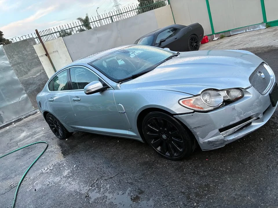 2008 Jaguar XE - Image 4 of 9