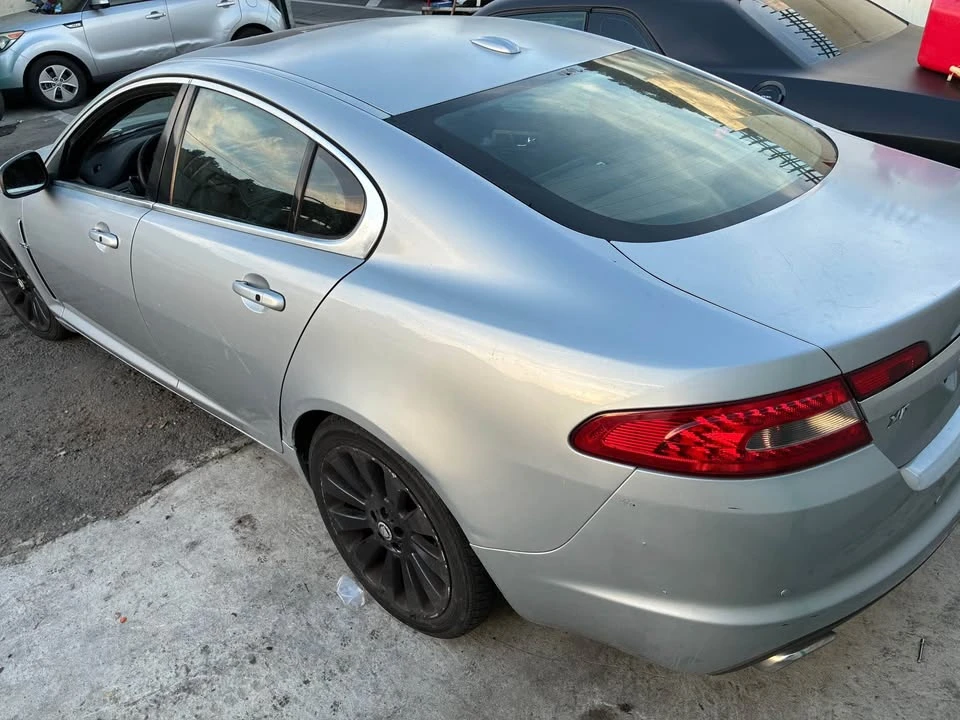 2008 Jaguar XE - Image 2 of 9