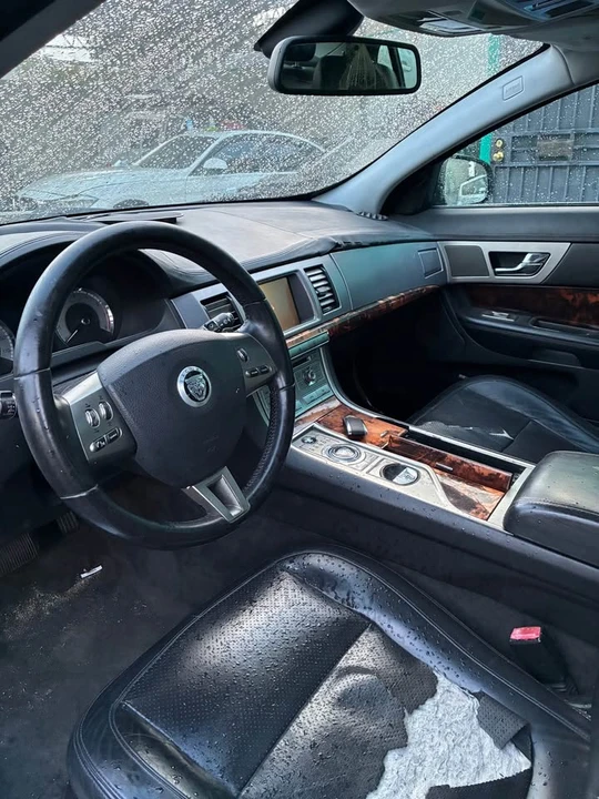 2008 Jaguar XE - Image 9 of 9