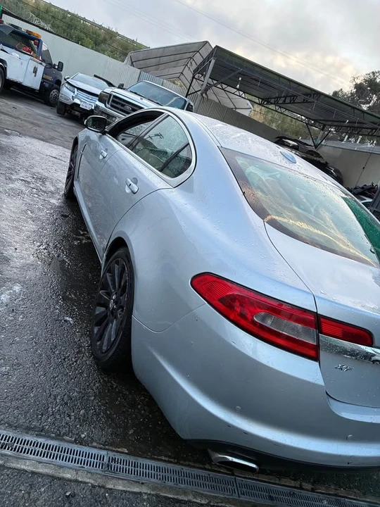 2008 Jaguar XE - Image 5 of 9