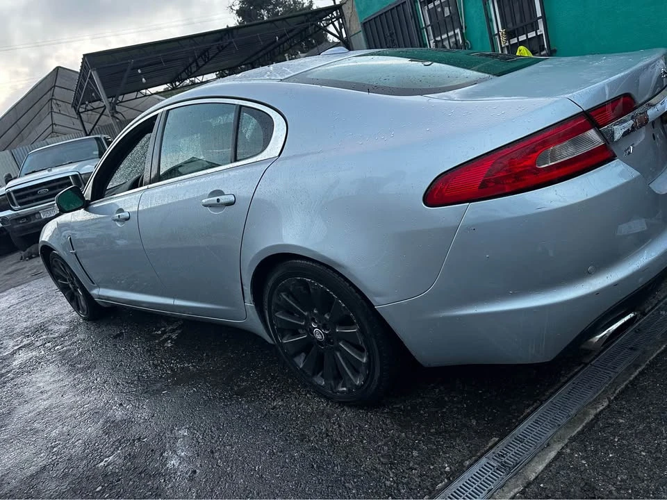2008 Jaguar XE - Image 4 of 9