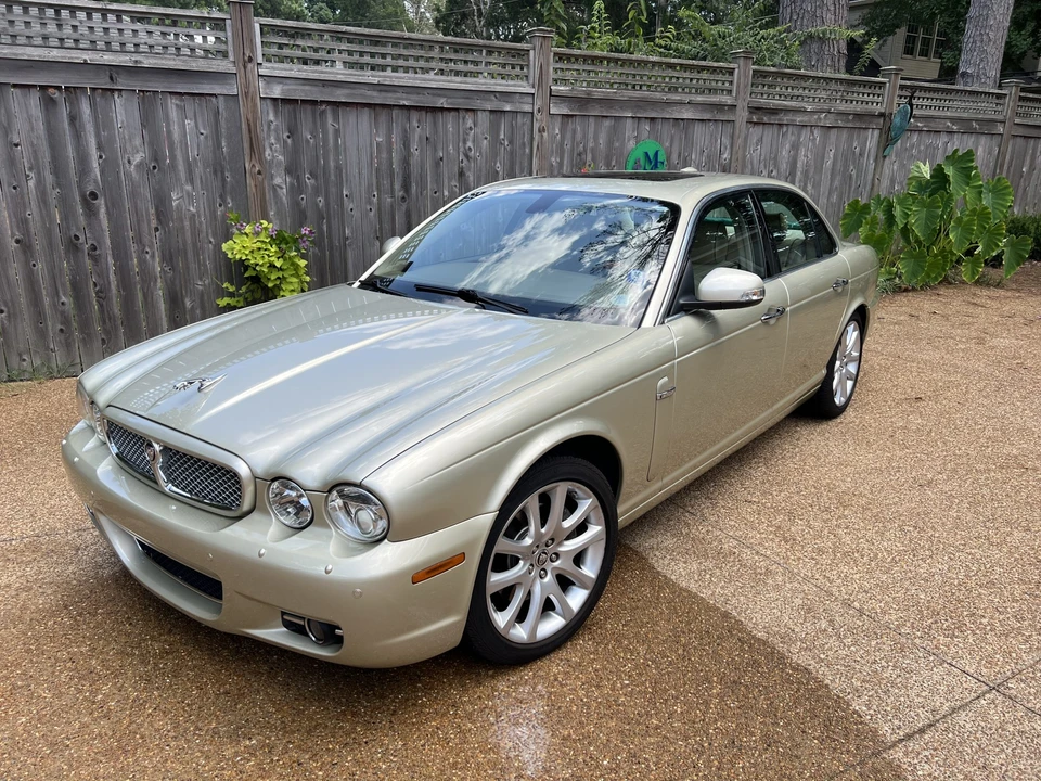 2008 Jaguar X350/X356/X358 XJ - Image 2 of 31