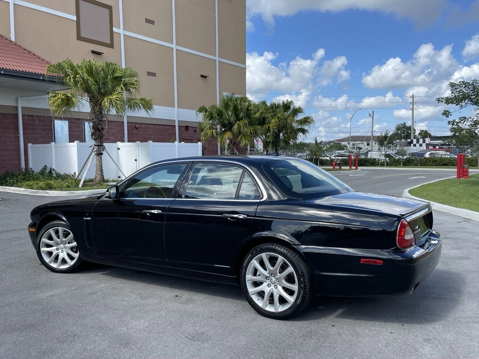 2008 Jaguar X350/X356/X358 XJ - Image 2 of 21
