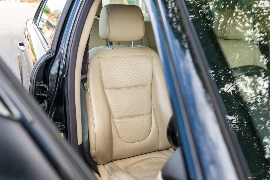 2008 Jaguar X350/X356/X358 XJR - Image 9 of 30
