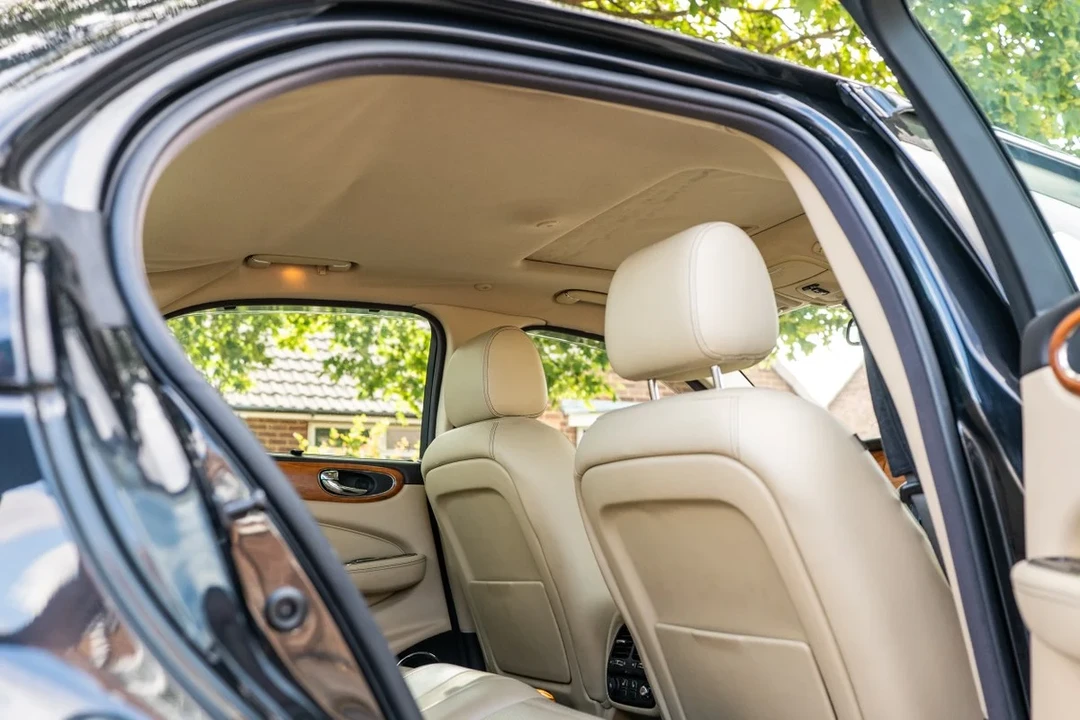2008 Jaguar X350/X356/X358 XJR - Image 10 of 30