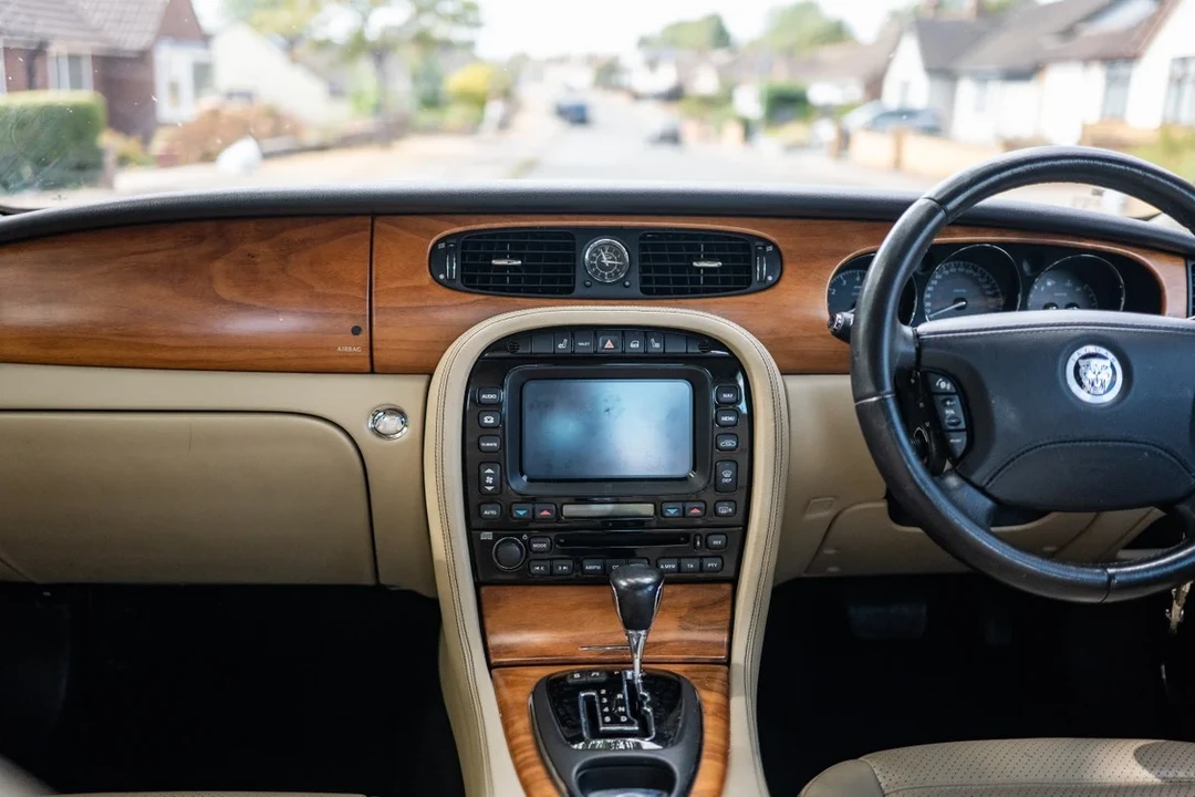 2008 Jaguar X350/X356/X358 XJR - Image 7 of 30