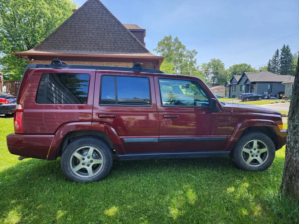 2008 Jeep Commander - Image 2 of 12