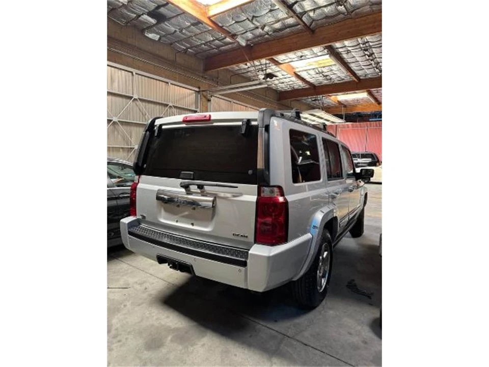 2008 Jeep Commander - Image 9 of 13