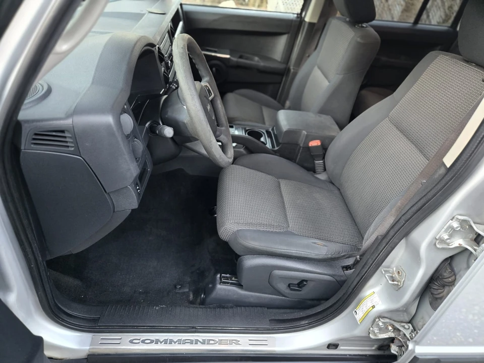 2008 Jeep Commander - Image 15 of 21