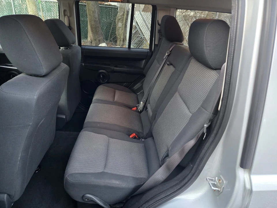 2008 Jeep Commander - Image 18 of 21