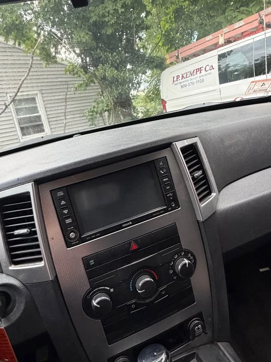 2008 Jeep Grand Wagoneer - Image 14 of 15