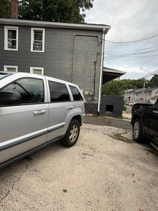 2008 Jeep Grand Wagoneer - Image 3 of 14