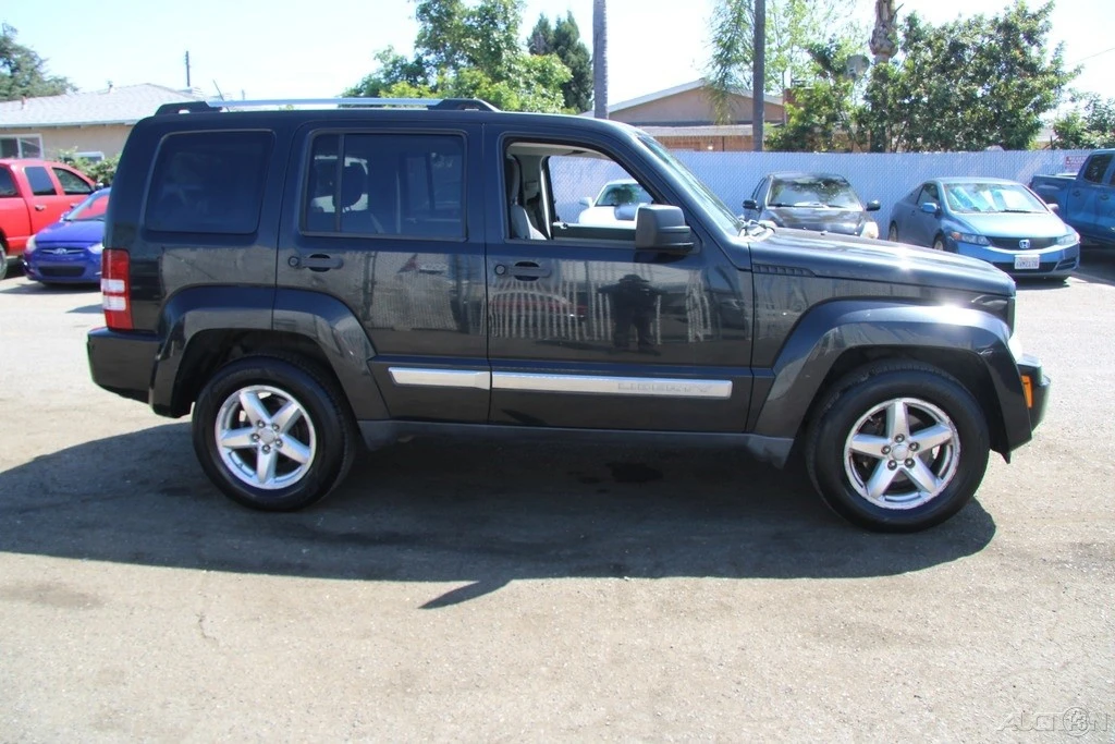 2008 Jeep KK Liberty - Image 9 of 21