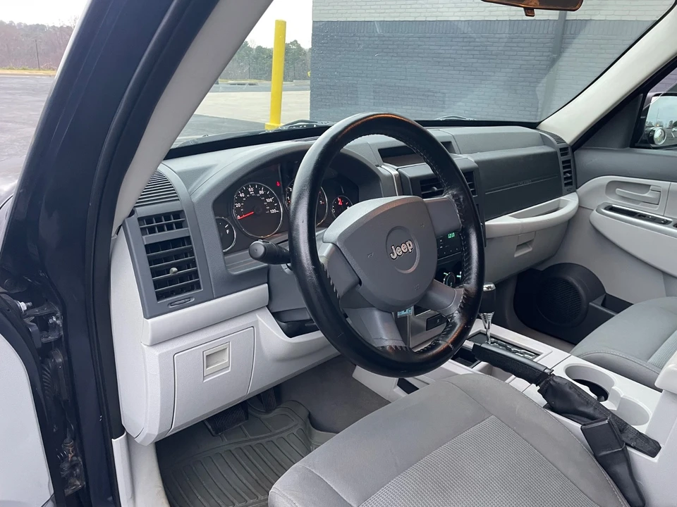 2008 Jeep KK Liberty - Image 8 of 21