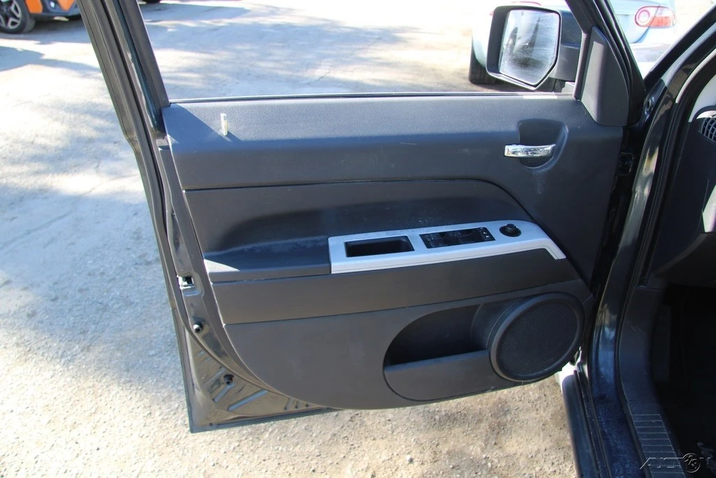 2008 Jeep Patriot - Image 13 of 21