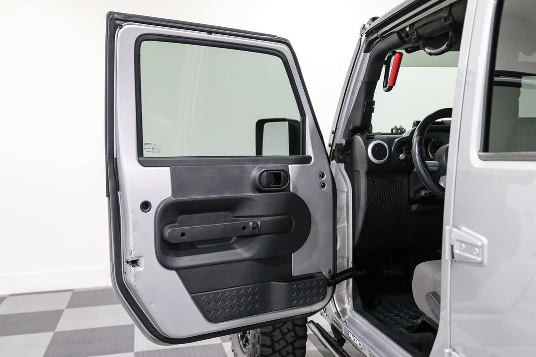 2008 Jeep Wrangler - Image 9 of 27