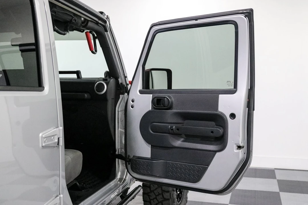 2008 Jeep Wrangler - Image 15 of 27