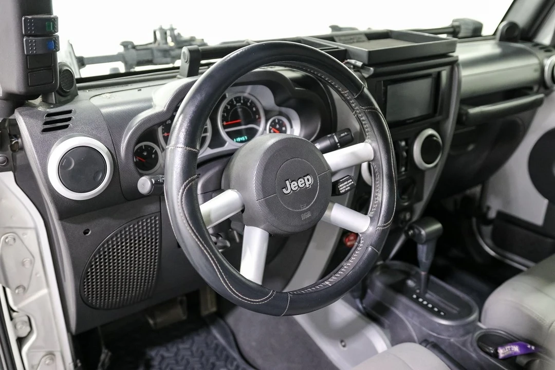 2008 Jeep Wrangler - Image 10 of 27
