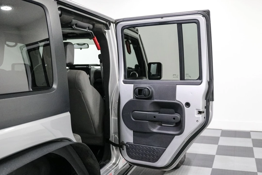 2008 Jeep Wrangler - Image 18 of 27