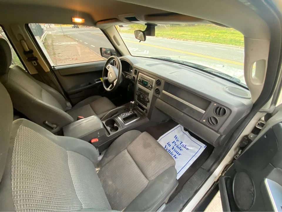 2008 Jeep Commander - Image 9 of 11