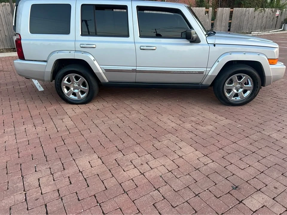2008 Jeep Commander - Image 2 of 20