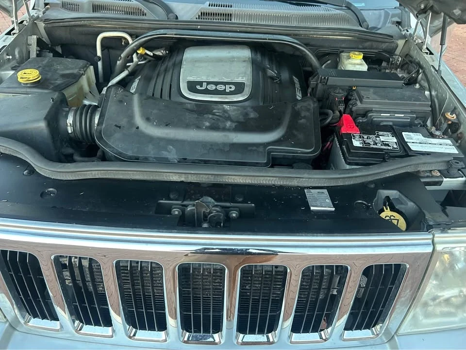 2008 Jeep Commander - Image 10 of 20