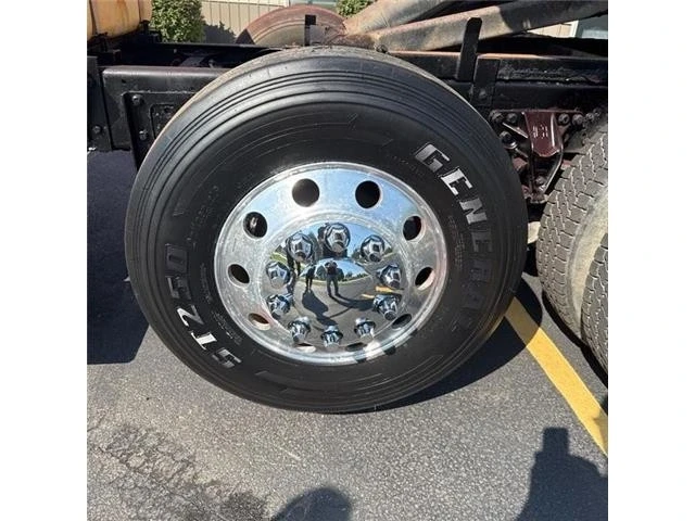 2008 Kenworth - Image 13 of 21