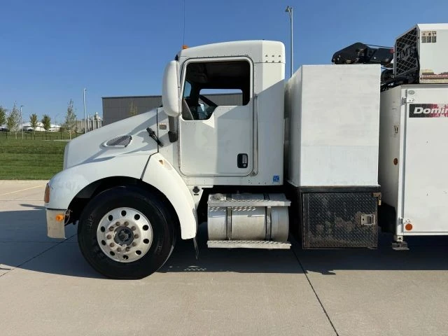2008 Kenworth T370 - Image 3 of 21