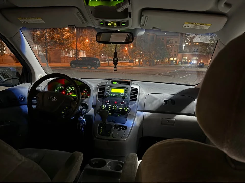2008 Kia - Image 8 of 9