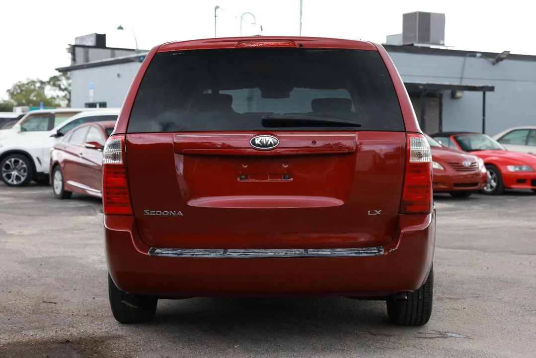 2008 Kia Carnival - Image 7 of 21