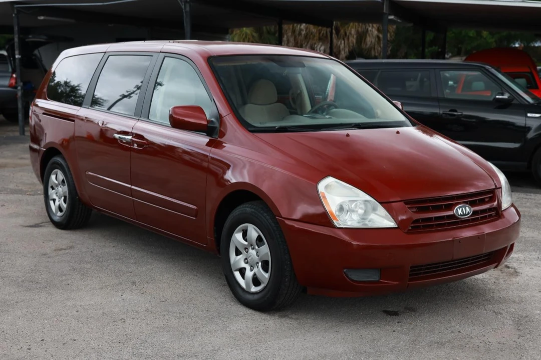 2008 Kia Carnival - Image 15 of 21